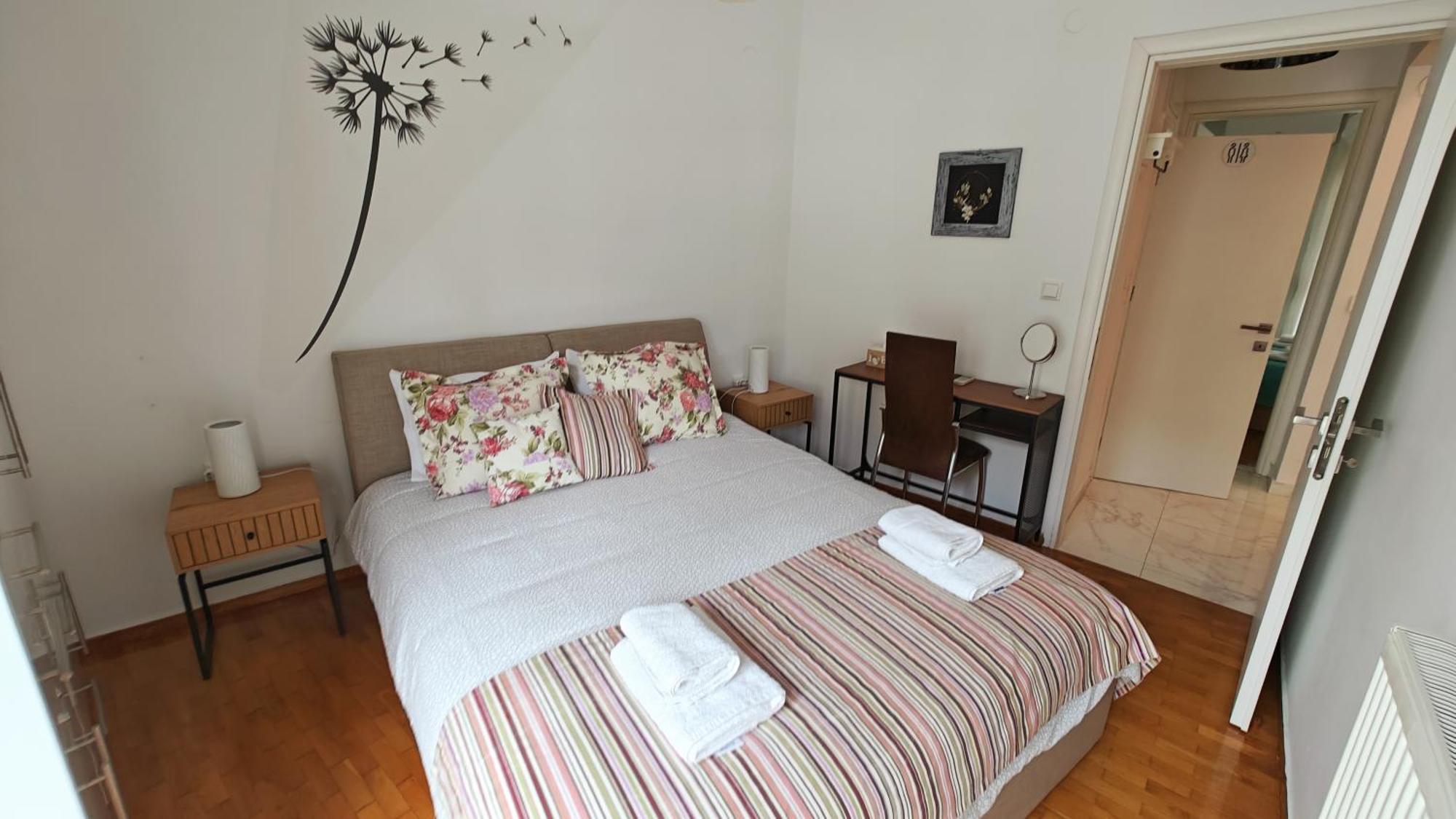 Think Home, Exploring The Center Of Salonic Exterior foto